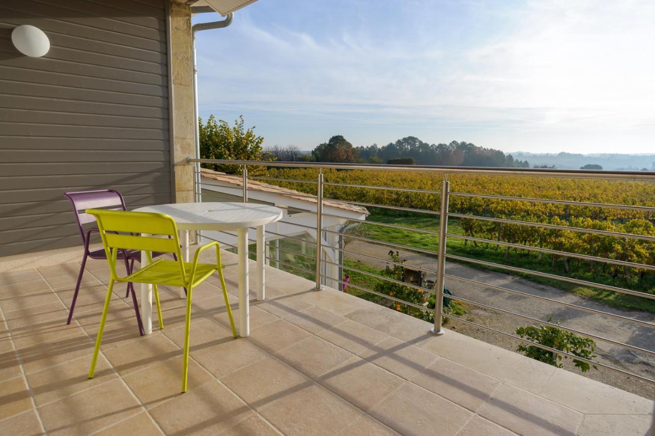 Bed and Breakfast Les Raisins Du Bonheur Puisseguin Exterior foto